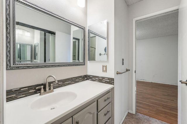 6605 Vierna Ct, Citrus Heights, CA 95621