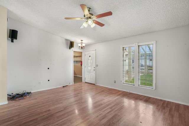 6605 Vierna Ct, Citrus Heights, CA 95621