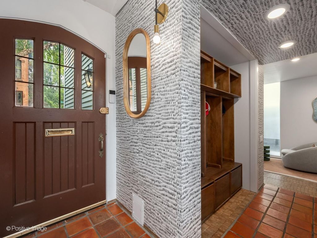 333 W MENOMONEE Street, Chicago, IL 60614 — photo 3