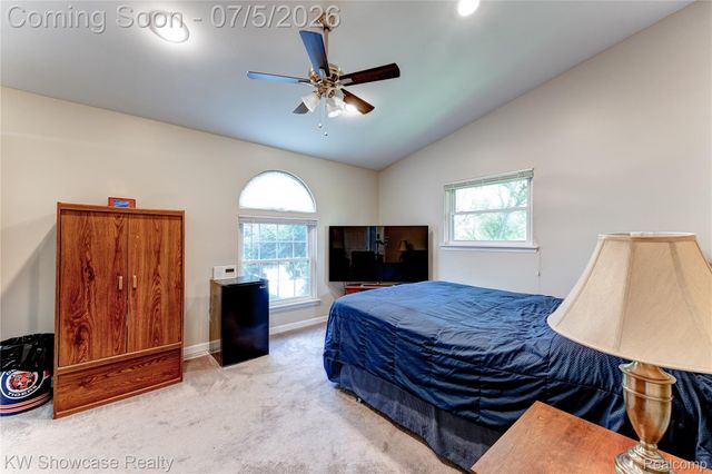 5666 Drake Hollow Drive E, West Bloomfield Charter Township, MI 48322