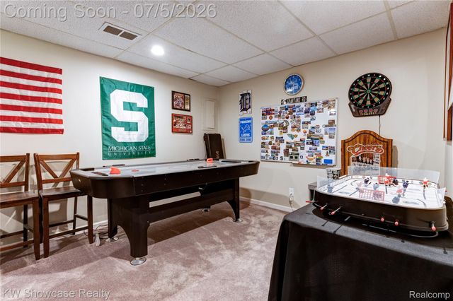 5666 Drake Hollow Drive E, West Bloomfield Charter Township, MI 48322