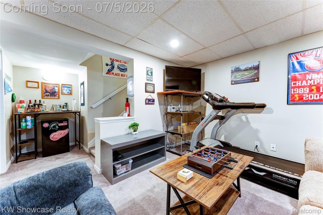 5666 Drake Hollow Drive E, West Bloomfield Charter Township, MI 48322