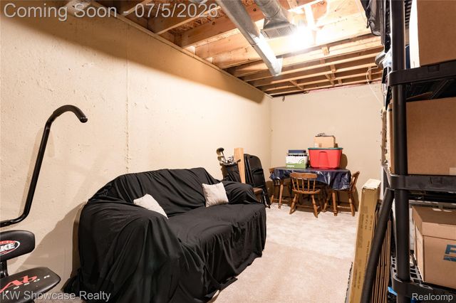 5666 Drake Hollow Drive E, West Bloomfield Charter Township, MI 48322