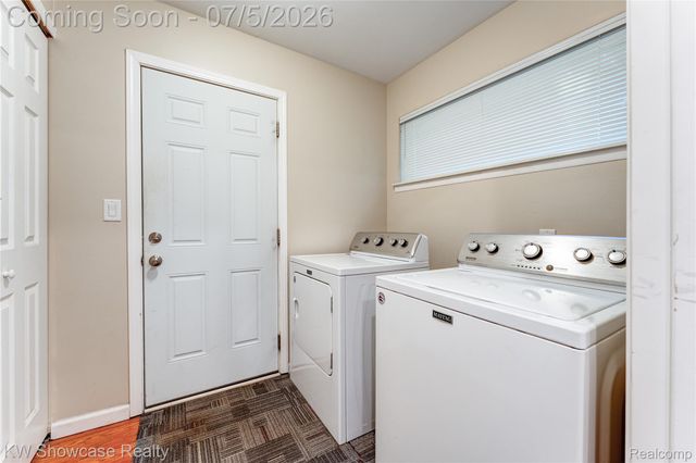 5666 Drake Hollow Drive E, West Bloomfield Charter Township, MI 48322