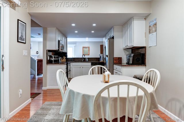 5666 Drake Hollow Drive E, West Bloomfield Charter Township, MI 48322