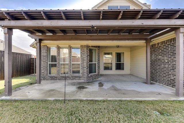 221 Wolf Drive, Forney, TX 75126