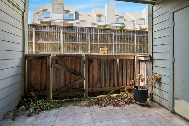 5335 Bent Tree Forest Drive 121, Dallas, TX 75248