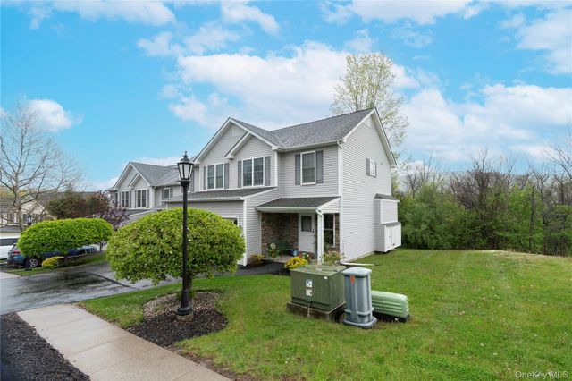 29 Aveonis Court, Fishkill, NY 12524