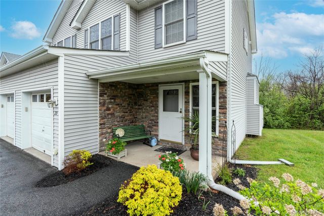 29 Aveonis Court, Fishkill, NY 12524
