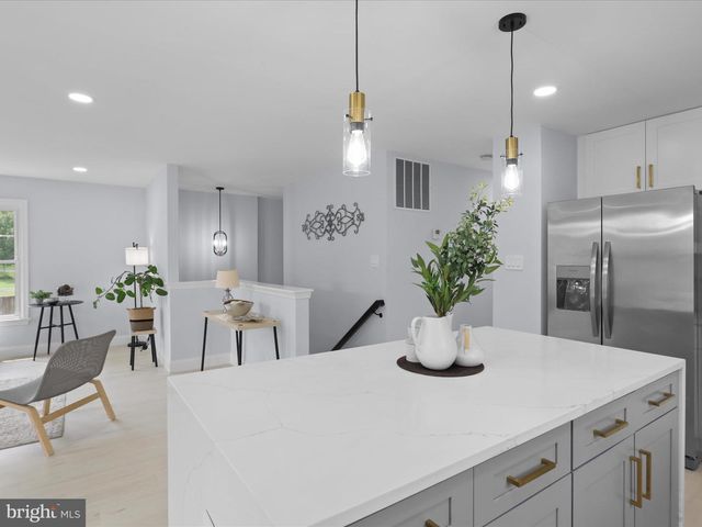 3416 SUNNY VIEW DR, Alexandria, VA 22309