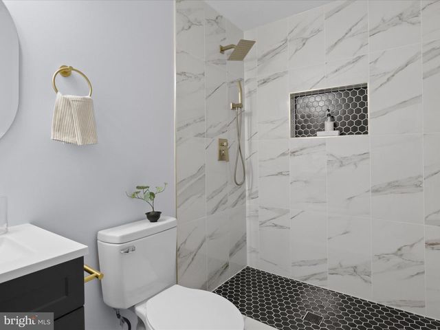 3416 SUNNY VIEW DR, Alexandria, VA 22309