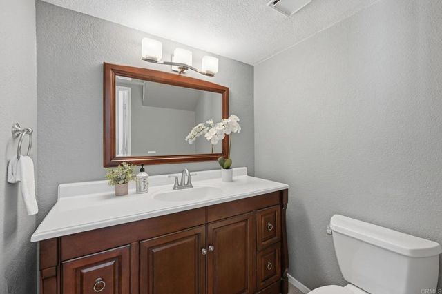 7015 Goldenrod Way, Carlsbad, CA 92011