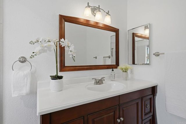 7015 Goldenrod Way, Carlsbad, CA 92011