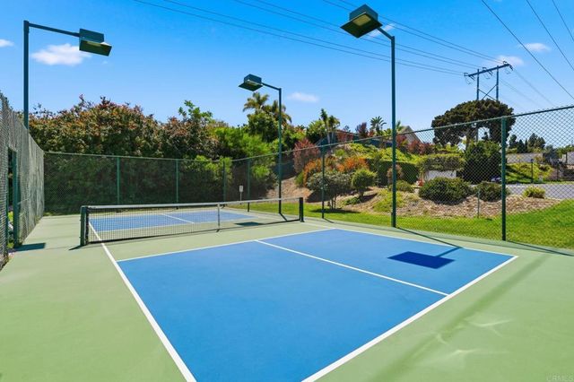 7015 Goldenrod Way, Carlsbad, CA 92011