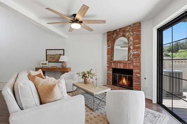 7015 Goldenrod Way, Carlsbad, CA 92011