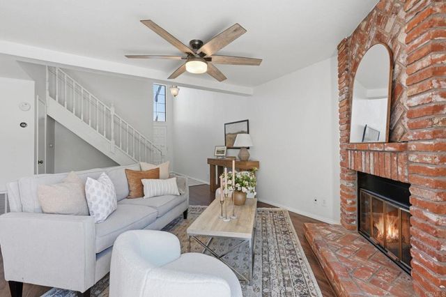 7015 Goldenrod Way, Carlsbad, CA 92011
