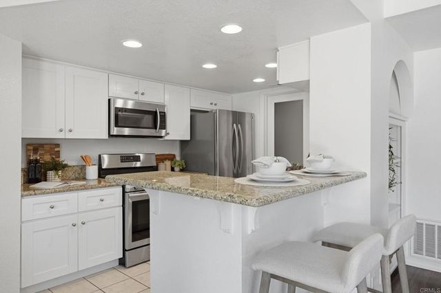 7015 Goldenrod Way, Carlsbad, CA 92011