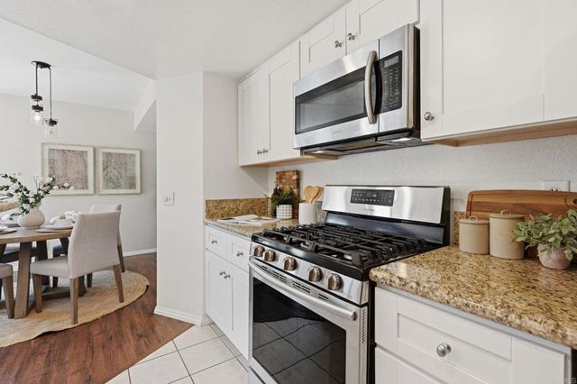 7015 Goldenrod Way, Carlsbad, CA 92011