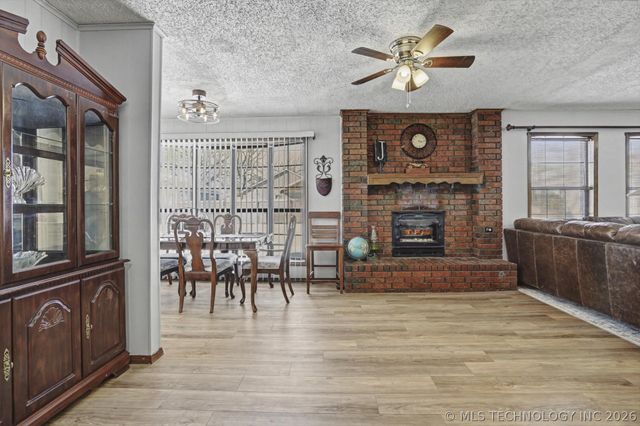 546 N 38th West Avenue, Tulsa, OK 74127