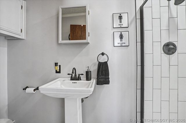 546 N 38th West Avenue, Tulsa, OK 74127