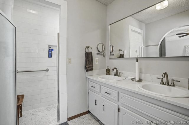 546 N 38th West Avenue, Tulsa, OK 74127