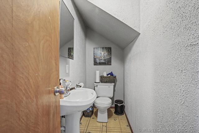 546 N 38th West Avenue, Tulsa, OK 74127