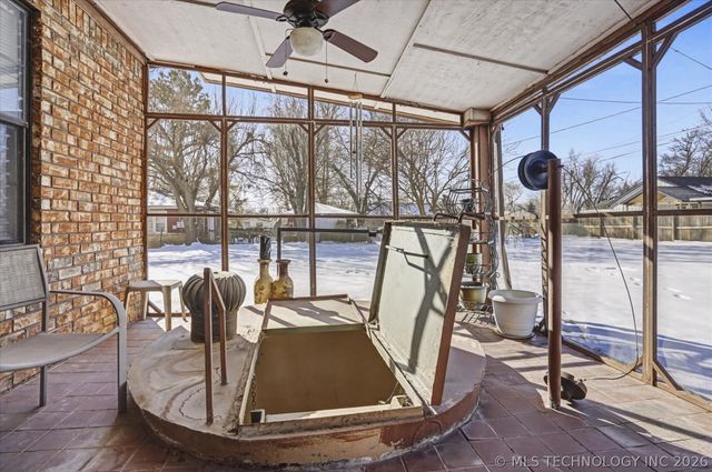 546 N 38th West Avenue, Tulsa, OK 74127