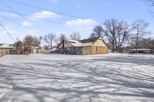 546 N 38th West Avenue, Tulsa, OK 74127