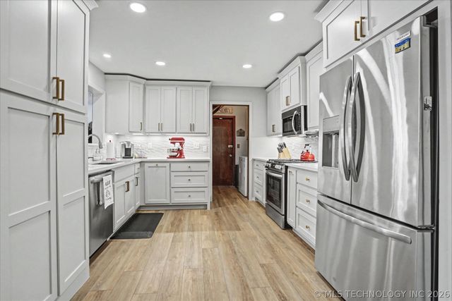 546 N 38th West Avenue, Tulsa, OK 74127