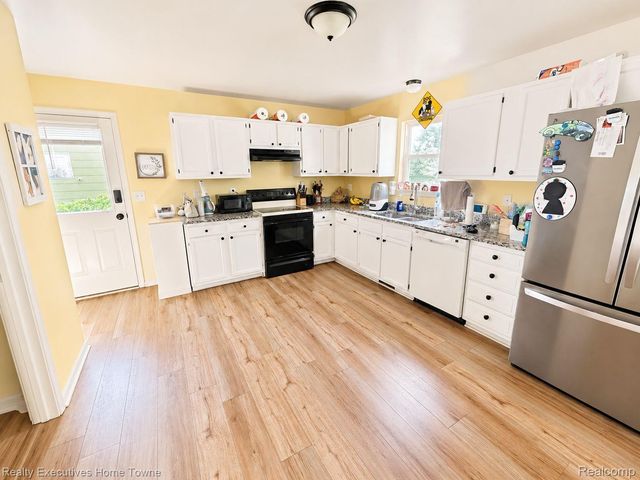 2914 South Boulevard, Port Huron, MI 48060