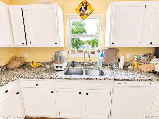 2914 South Boulevard, Port Huron, MI 48060