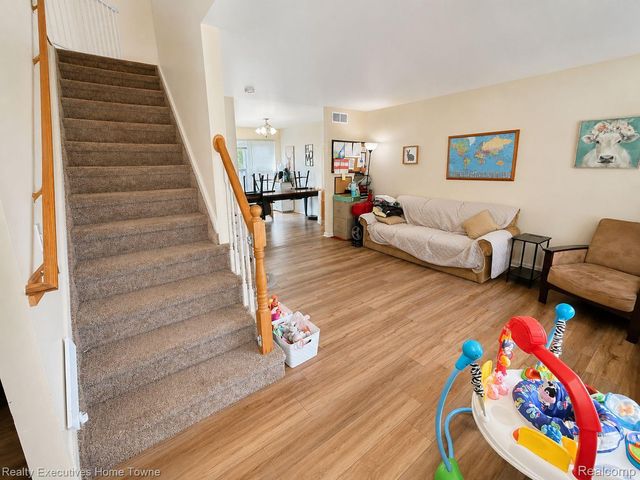 2914 South Boulevard, Port Huron, MI 48060