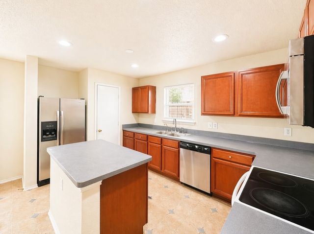 5452 San Patricio Drive, Grand Prairie, TX 75052