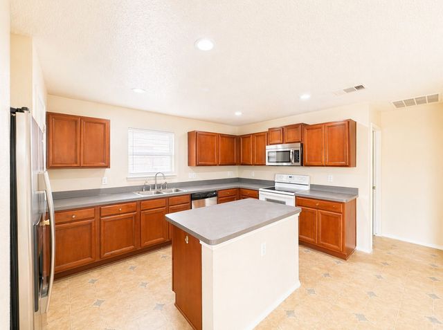 5452 San Patricio Drive, Grand Prairie, TX 75052