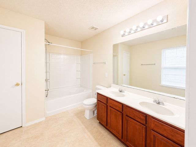 5452 San Patricio Drive, Grand Prairie, TX 75052