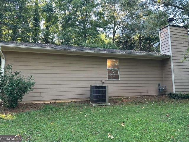 1135 Riverside Trace, Sugar Hill, GA 30518