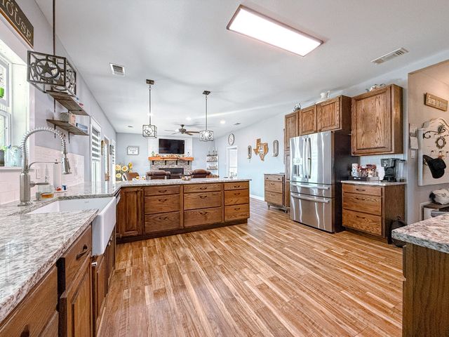 459 Vz County Road 2141, Canton, TX 75103