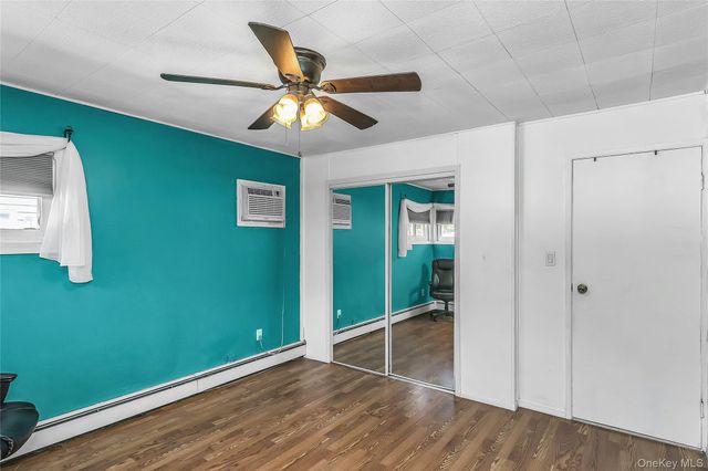 30 Cable Lane, Hicksville, NY 11801