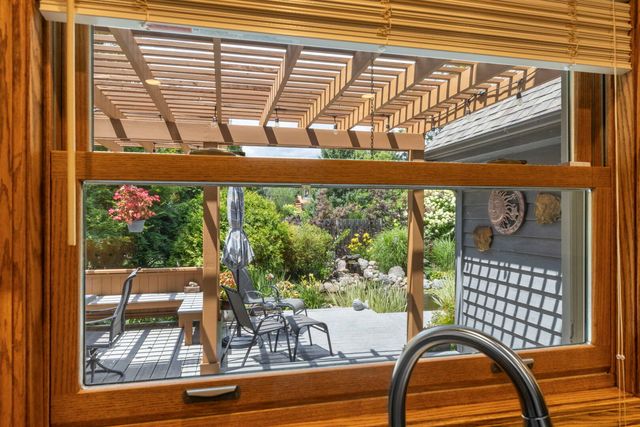 27W118 Cove Lane, Warrenville, IL 60555