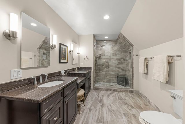 27W118 Cove Lane, Warrenville, IL 60555