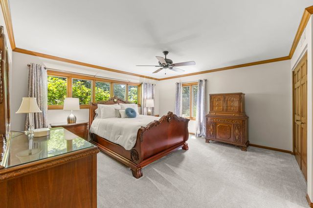 27W118 Cove Lane, Warrenville, IL 60555