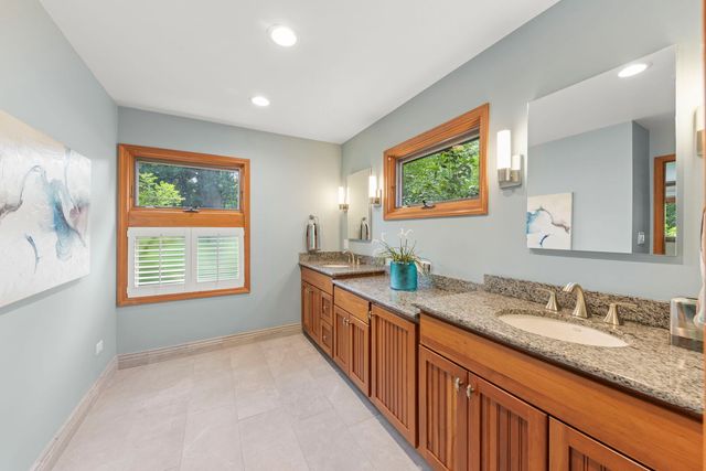 27W118 Cove Lane, Warrenville, IL 60555
