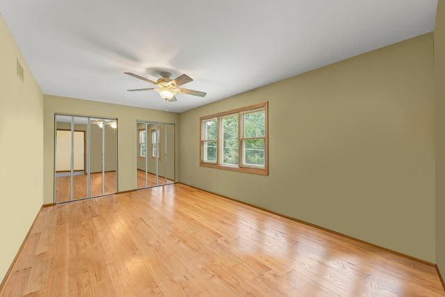 27W118 Cove Lane, Warrenville, IL 60555