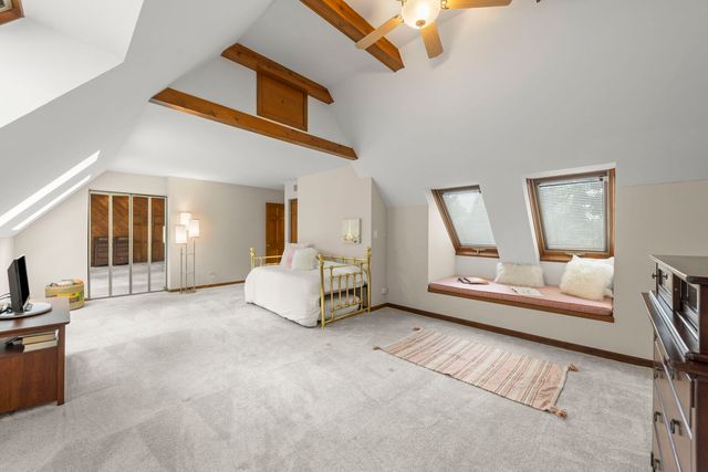 27W118 Cove Lane, Warrenville, IL 60555
