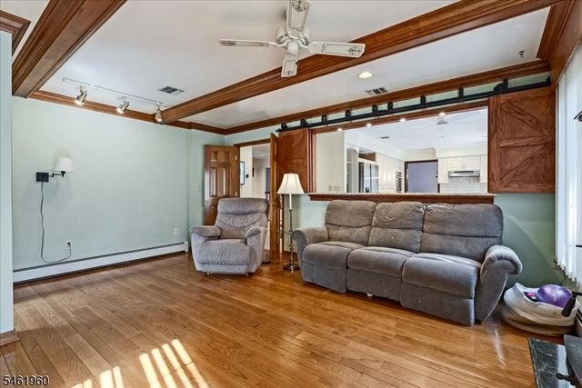 37 Jani Ct, Clifton City, NJ 07013