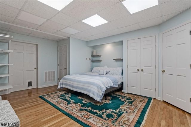 37 Jani Ct, Clifton City, NJ 07013