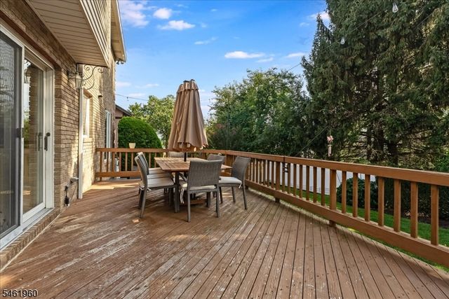 37 Jani Ct, Clifton City, NJ 07013