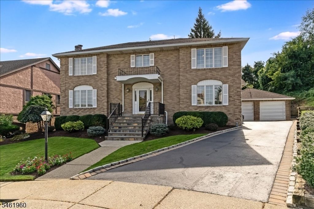 37 Jani Ct, Clifton City, NJ 07013 — photo 2