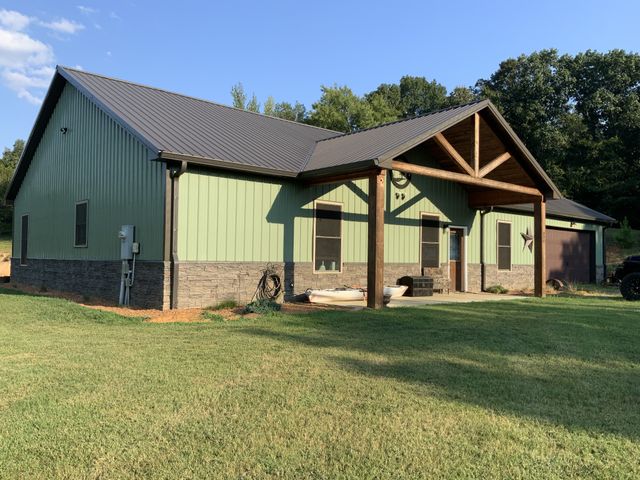 330 Durwachter Rd, Dover, TN 37058