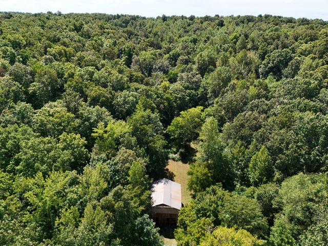 330 Durwachter Rd, Dover, TN 37058